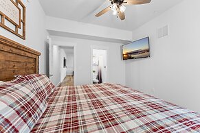 Summer Breeze 9 Bedroom Home by RedAwning