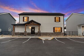 Summer Breeze 9 Bedroom Home by RedAwning