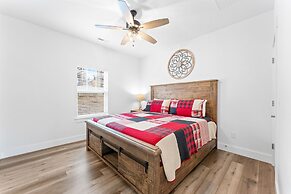 Summer Breeze 9 Bedroom Home by RedAwning