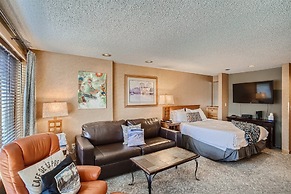 Downtown Breck Ski In Ski Out! Walk to Everything