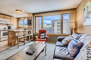 Downtown Breck Ski In Ski Out! Walk to Everything