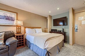 Downtown Breck Ski In Ski Out! Walk to Everything