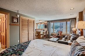 Downtown Breck Ski In Ski Out! Walk to Everything