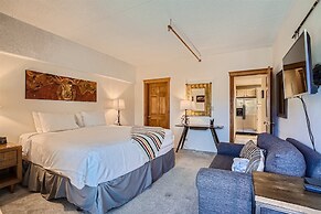 Your Next Vacay at Peak 9 Ski-in/ski-out