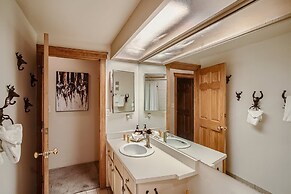 Your Next Vacay at Peak 9 Ski-in/ski-out