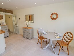 Bumble Cottage