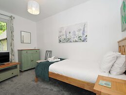60 Valley Lodge