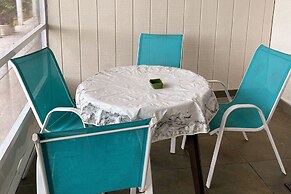 Captain's Table Hotel