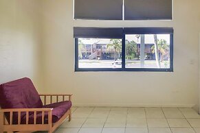 Captain's Table Hotel