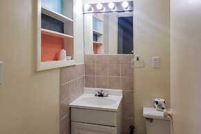 Captain's Table Hotel