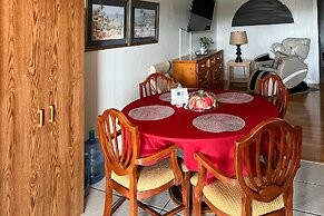 Captain's Table Hotel