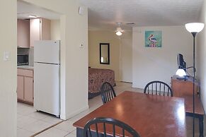 Captain's Table Hotel