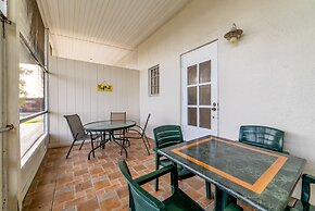 Captain's Table Hotel