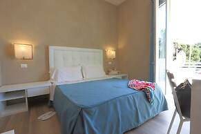 Hotel Cecina Beach