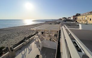 Hotel Cecina Beach