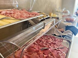 Hotel Cecina Beach