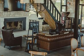 Marisstone Hotel Villa