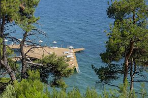 Marisstone Hotel Villa