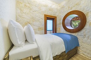 Marisstone Hotel Villa