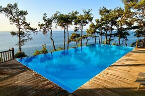 Marisstone Hotel Villa