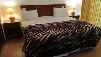 Delmon Suites