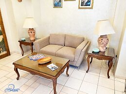 Delmon Suites