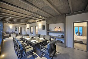 Villa Gustosa Luxury Villa on Faragas Beach