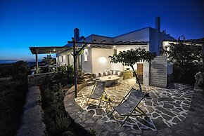 Villa Gustosa Luxury Villa on Faragas Beach