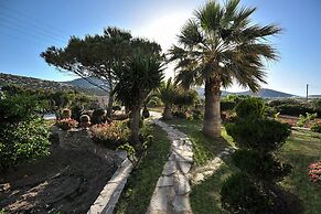 Villa Gustosa Luxury Villa on Faragas Beach