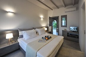 Villa Gustosa Luxury Villa on Faragas Beach