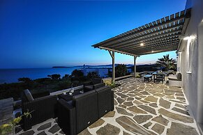 Villa Gustosa Luxury Villa on Faragas Beach