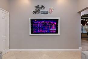 Plantation Acres Mansion 7 Bedroom Villa by RedAwning