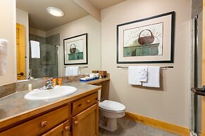 8758 Trappers Crossing 2 Bedroom Condo by RedAwning