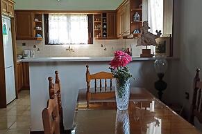 Lovely 2-bedroom Villa in Akrata, all Seasons!