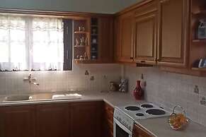 Lovely 2-bedroom Villa in Akrata, all Seasons!