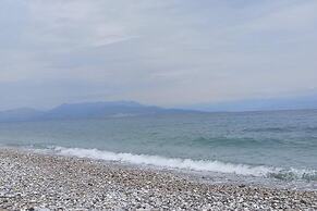 Lovely 2-bedroom Villa in Akrata, all Seasons!