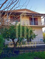 Lovely 2-bedroom Villa in Akrata, all Seasons!
