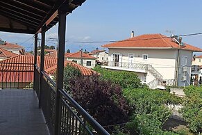 Lovely 2-bedroom Villa in Akrata, all Seasons!