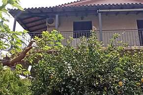 Lovely 2-bedroom Villa in Akrata, all Seasons!