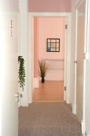 Remarkable 1 Bed Apartment in Birmingham