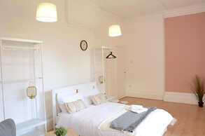 Remarkable 1 Bed Apartment in Birmingham