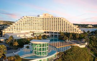 RIHGA Royal Laguna Guam Resort