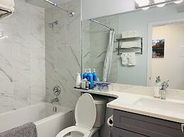 Luxurious One Bedroom Suite WindTower