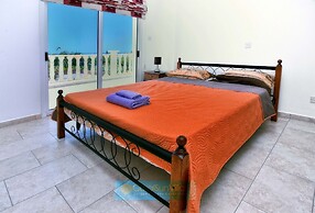 Villa 200m To The Coral Bay Strip, Large Pool