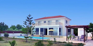 Villa 200m To The Coral Bay Strip, Large Pool
