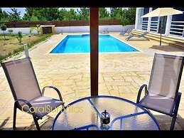Villa 200m To The Coral Bay Strip, Large Pool