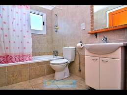 Villa 200m To The Coral Bay Strip, Large Pool