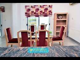 Villa 200m To The Coral Bay Strip, Large Pool