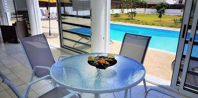 Villa 200m To The Coral Bay Strip, Large Pool