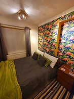 3 Bed House Stunning Views And Free Parking